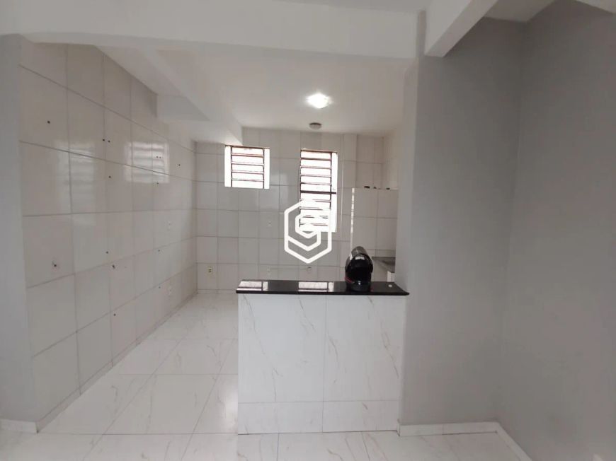 APARTAMENTO COM 02 QUARTOS , 02 SUITES , BAIRRO SÃO CRISTOVÃO .