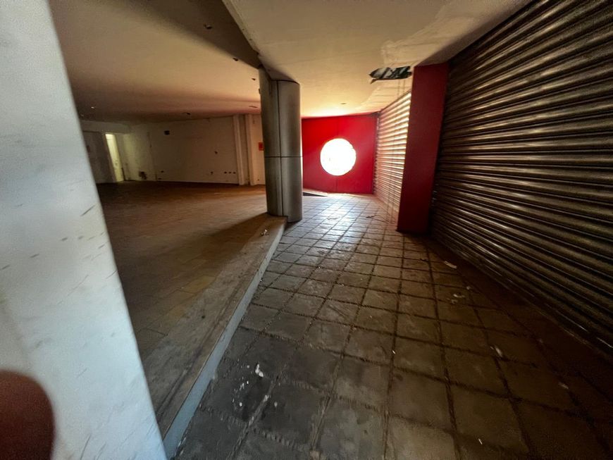 Prédio comercial com 400 metros quadrados na Av Miguel Rosa Bairro Piçarra,