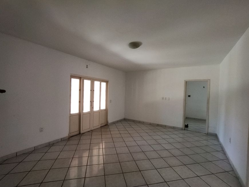 CASA COMERCIAL / RESIDENCIAL