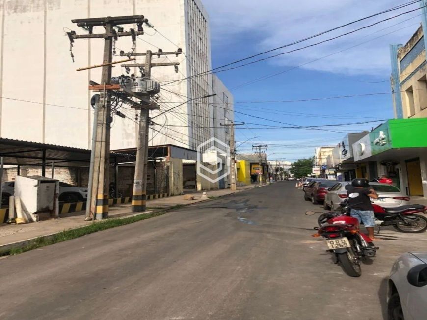 Imóvel para aluguel tem 300 metros quadrados em Centro - Teresina - PI