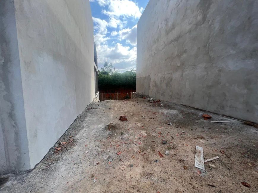 Ponto comercial para alugar com 432 m², amplo estacionamento ideal para lojas e transportadoras!