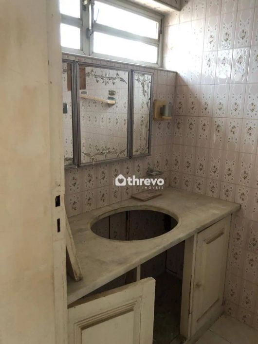 Casa com 4 quartos para alugar, 500 m² por R$ 12.000/mês - Centro - Teresina/PI