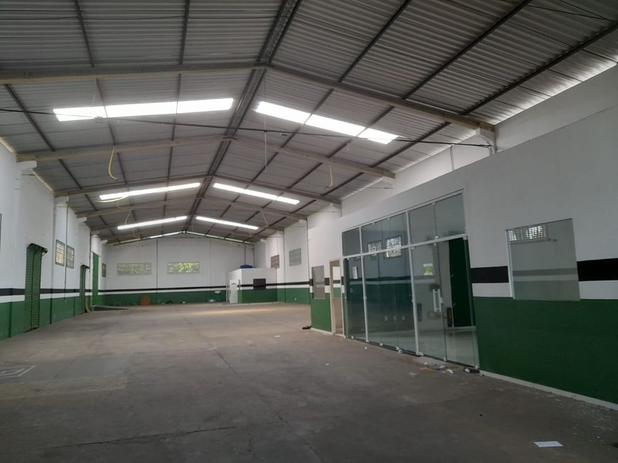 Galpão/Depósito/Armazém para aluguel possui 850 metros quadrados na AV. Gil Martins - Teresina - PI