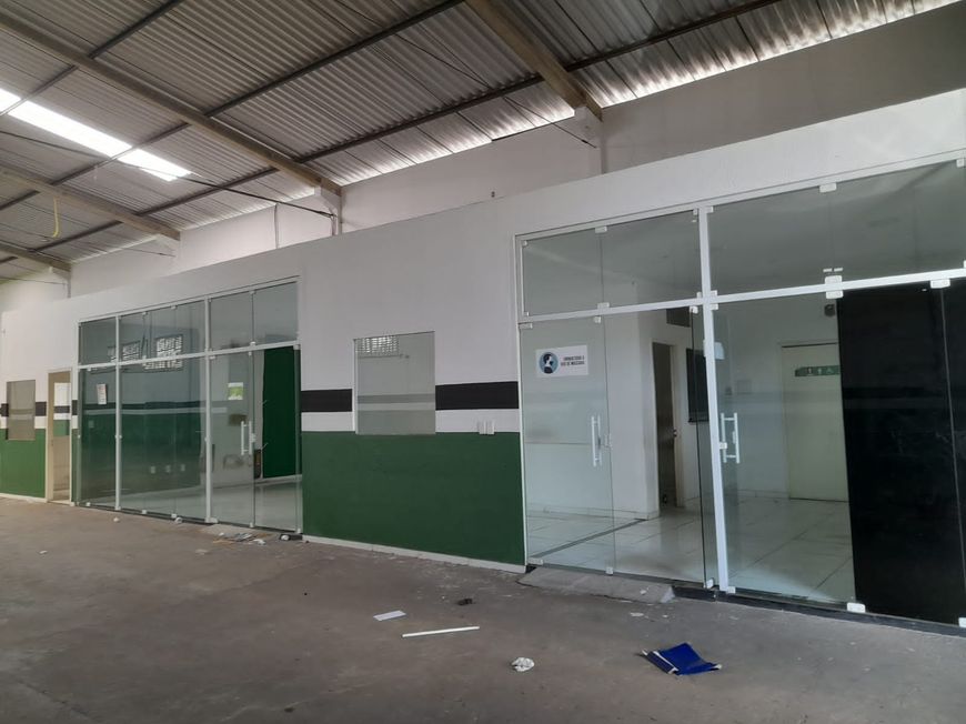 Galpão/Depósito/Armazém para aluguel possui 850 metros quadrados na AV. Gil Martins - Teresina - PI