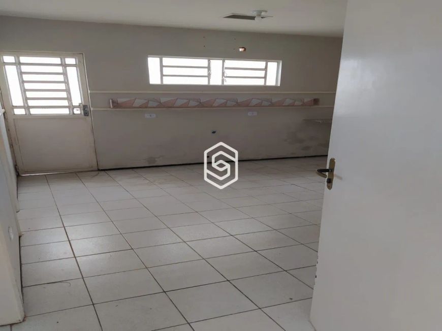 PONTO COMERCIAL NA AV. JOAQUIM RIBEIRO