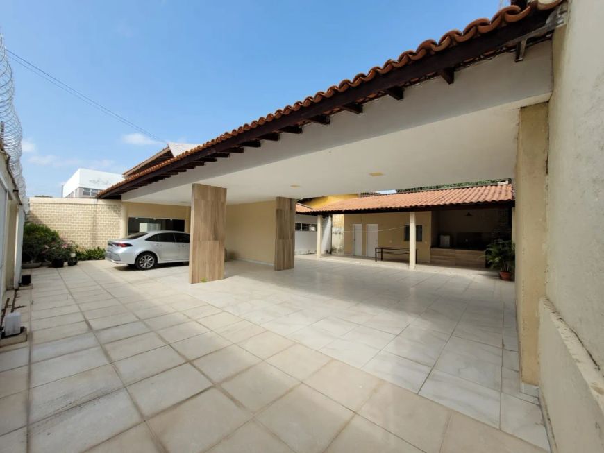 Casa de 2 pavimentos para venda e aluguel com 552m² de terreno e 6 vagas em Teresina