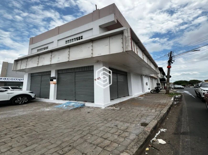 PONTO COMERCIAL NA AV. MIGUEL ROSA