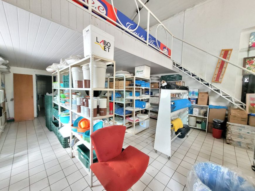 Ponto comercial/Loja/Box com 187 m², esquina com Avenida Maranhão - Centro de Teresina!