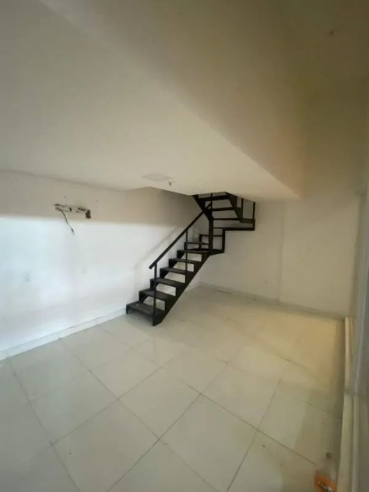 Sala no edifício Diamond center