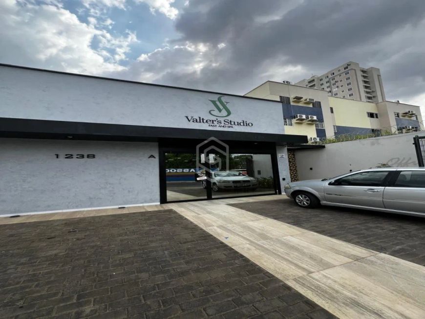 SALA COMERCIAL NO CRISTO REI MEDINDO APROXIMADAMENTE 16M²