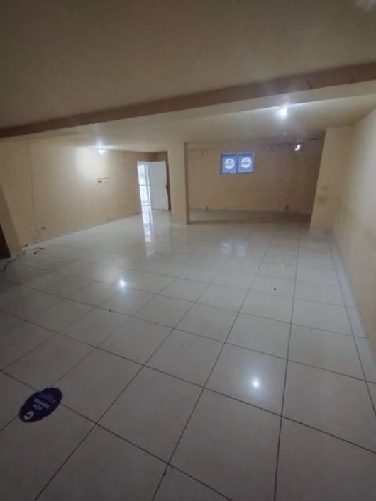Aluga-se Sala Comercial no Centro – 76m²
