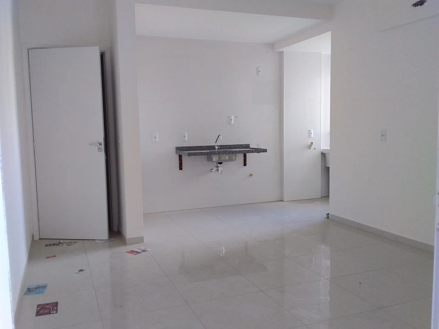Belo apartamento de 3 quartos, no Ilhotas. - Favor confira a Descrição do imóvel