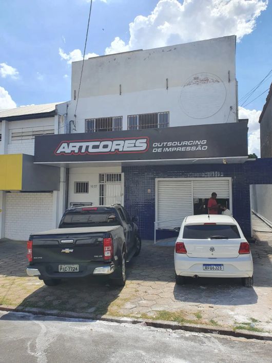 Prédio comercial para alugar com 240 m² no Bairro Vermelha, para escritórios, lojas e depósitos.