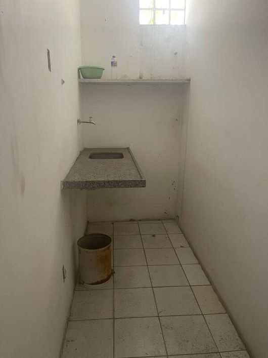 Sala comercial no Centro Oftalmológico Kátia Andrade, Sayonara Guimarães
