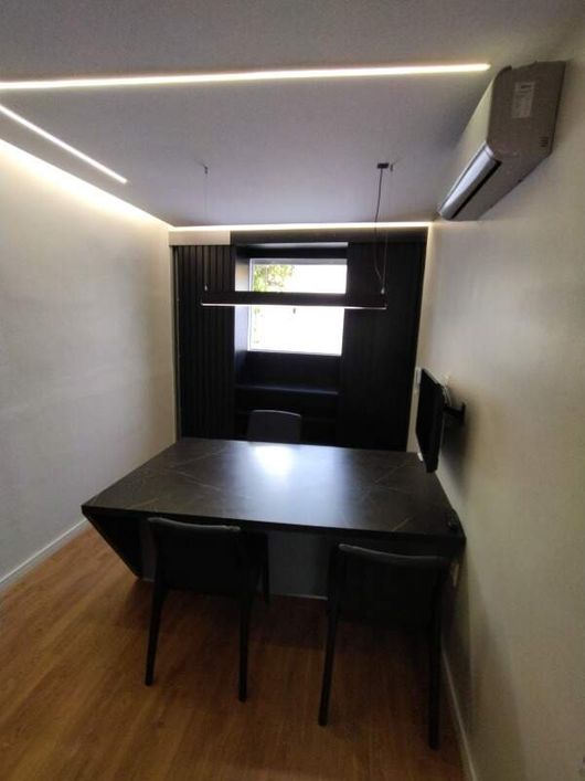 SALA COMERCIAL MOBILIADA