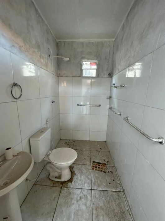 DANIEL - ALUGO - Galpão com 500 metros quadrados em Nossa Senhora das Graças - zona sul