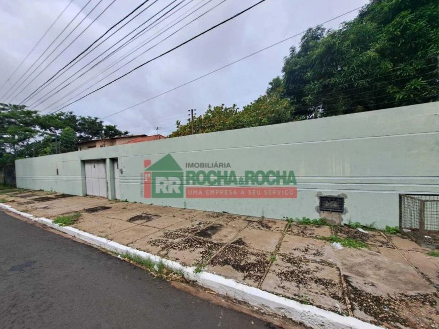 Casa para alugar com 330,00 metros quadrados no NOIVOS - Teresina - Piauí