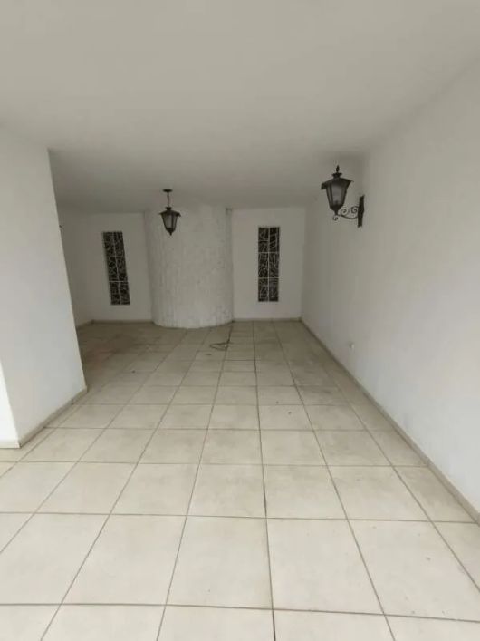 Casa Comercial / Residencial no noivos