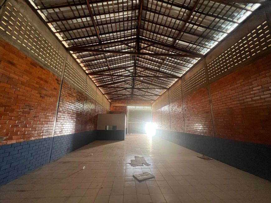 Imóvel para aluguel possui 200 metros quadrados em Vermelha - Teresina - PI
