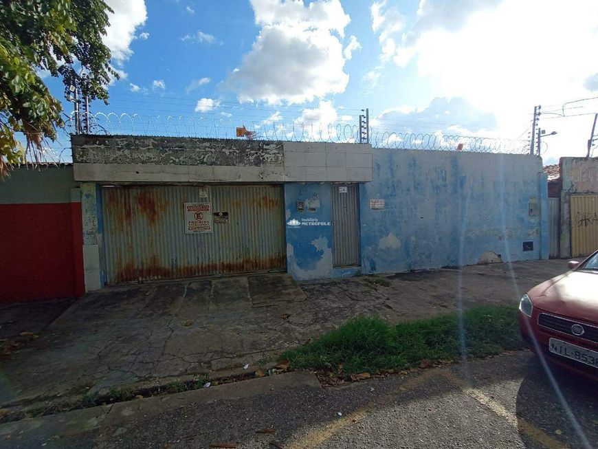 R. QUINTINO BOCAIÚVA - BAIRRO: CENTRO