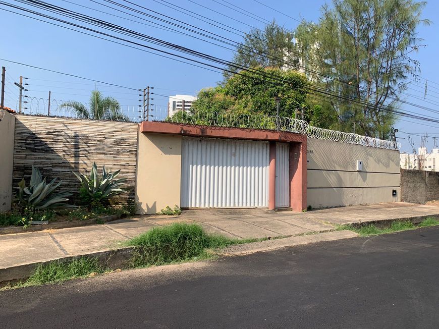 Casa Ampla Com 3 Suítes no Bairro Fátima Zona Leste