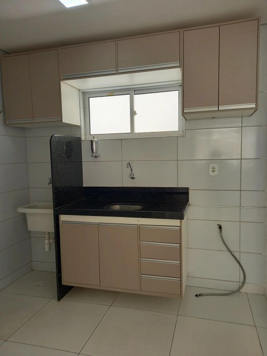 Alugo Condominio Parque das Flores com 3 quartos em Uruguai - Teresina - PI