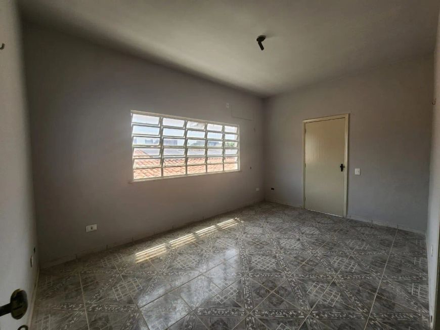 Casa duplex no bairro Ininga zona leste de Teresina, com 04 suítes, próximo a UFPI.