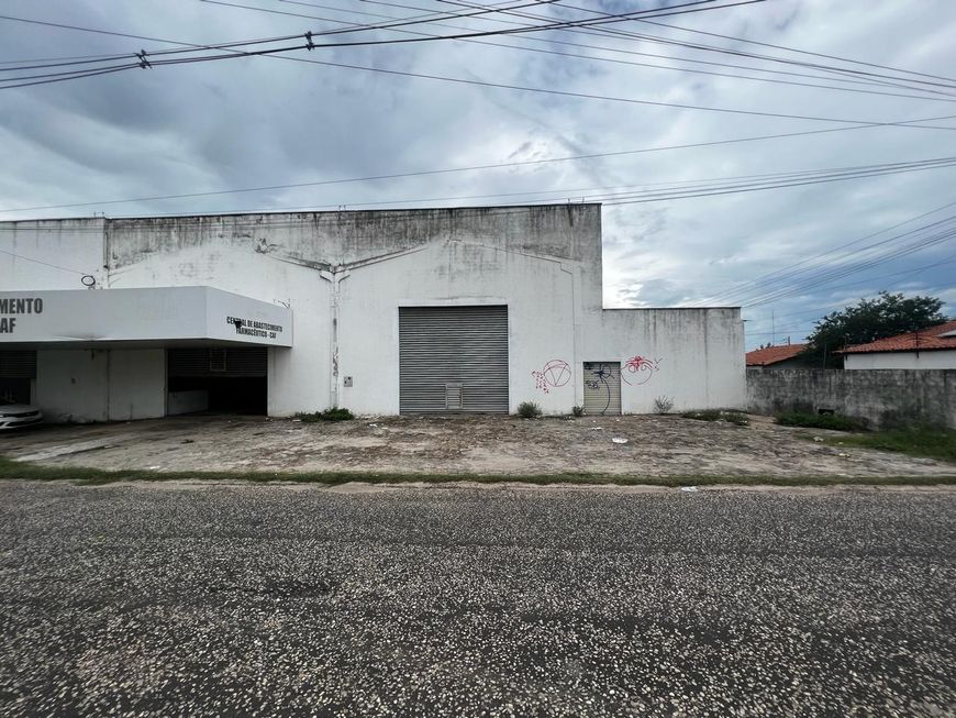 Alugo Galpão Comercial próximo Av. Noé Mendes no Grande Dirceu, 550 metros quadrados!