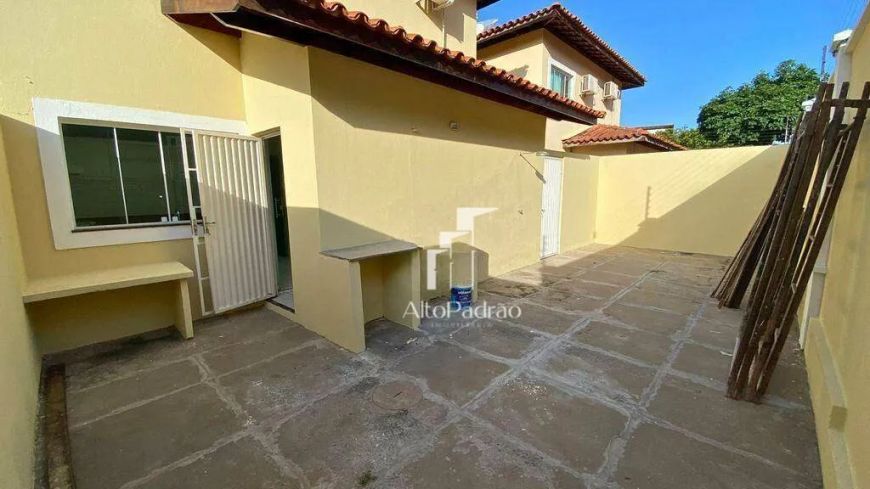 Casa Duplex em condomínio fechado no coração do Jóquei