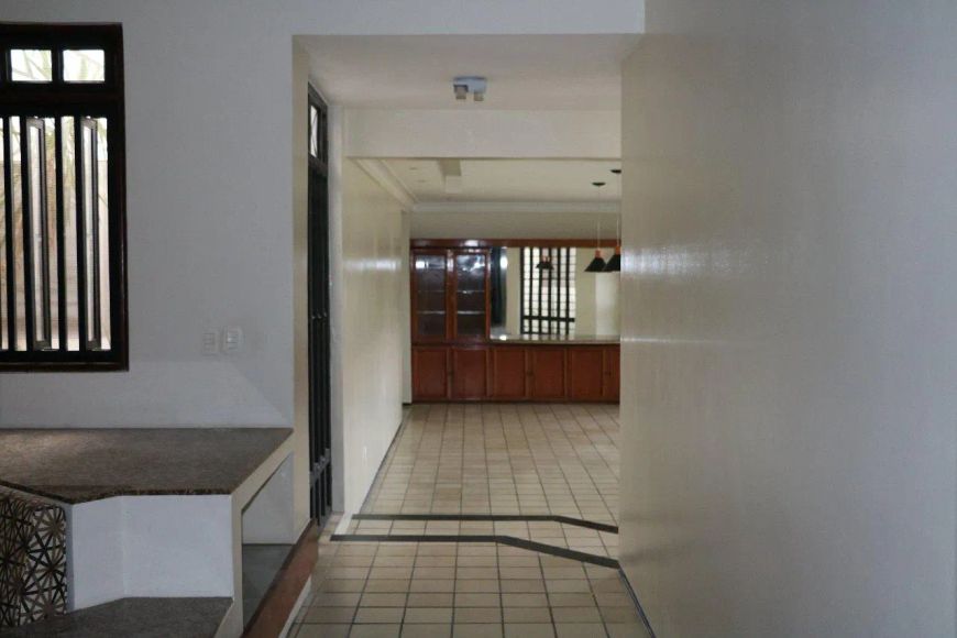 Imóvel para aluguel possui 450 metros quadrados com 4 quartos em Uruguai - Teresina - PI