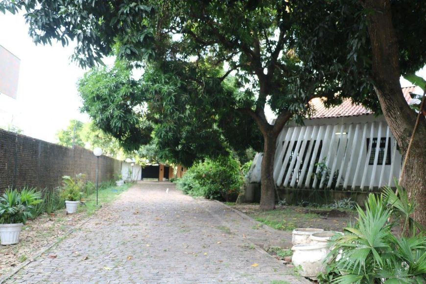 Imóvel para aluguel possui 450 metros quadrados com 4 quartos em Uruguai - Teresina - PI