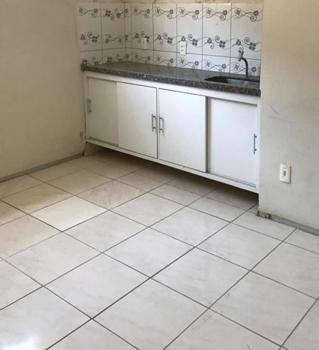 Apartamento para aluguel possui 250 metros quadrados com 5 quartos em Centro - Teresina - PI