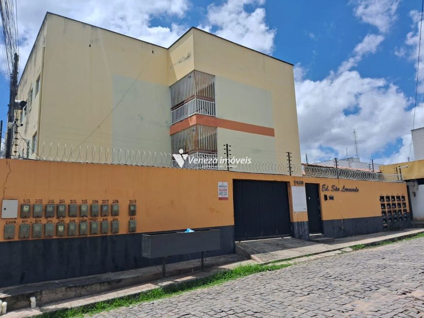 Apartamento no Edif. São Leonardo para aluguel