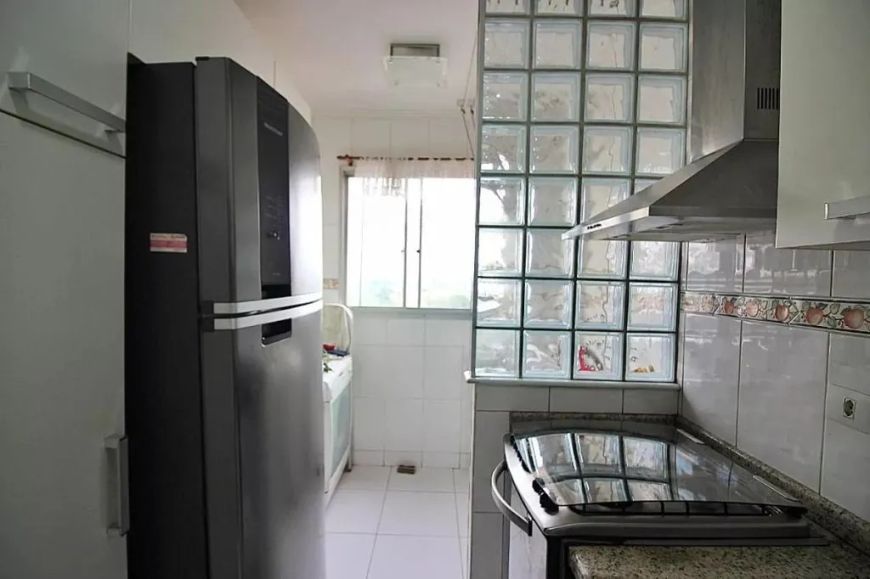 Apartamento para alugar Jd do Mar 60m2, 2 dormitórios, cozinha armários, varanda, 1 vaga