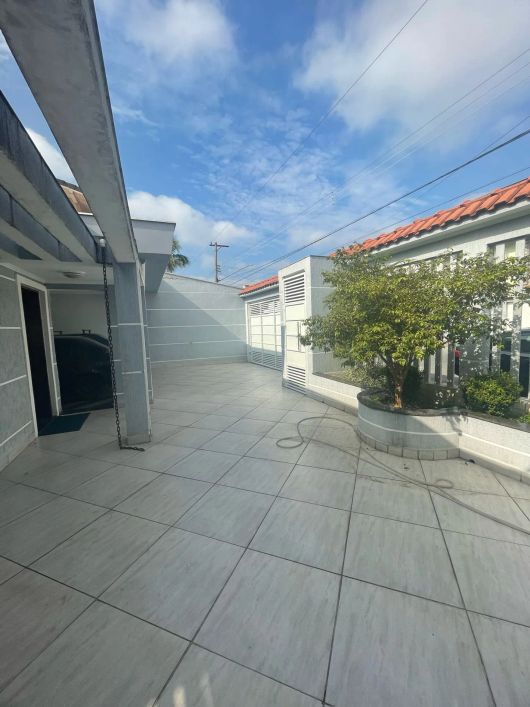 Casa térrea para aluguel com 3 dormitórios