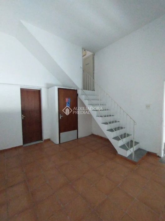 Comercial no bairro Baeta Neves