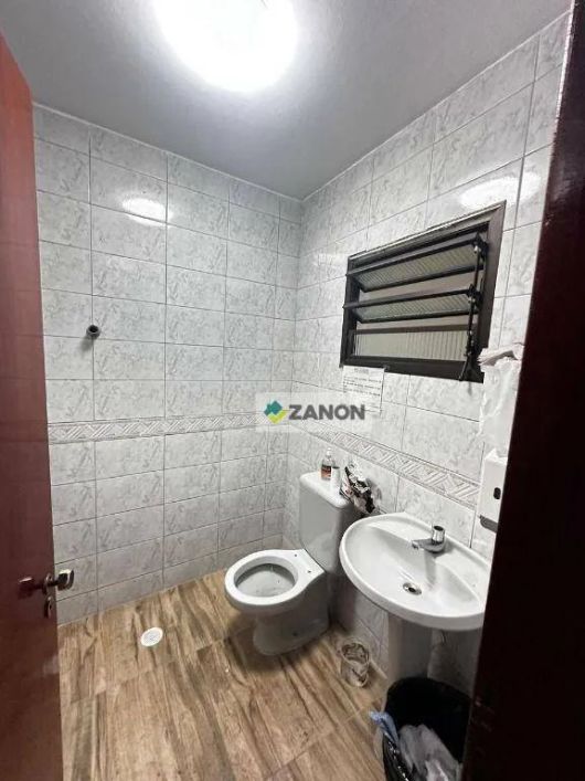 Sobrado comercial à venda ou alugar no Bairro Nova Petrópolis - São Bernardo do Campo/SP