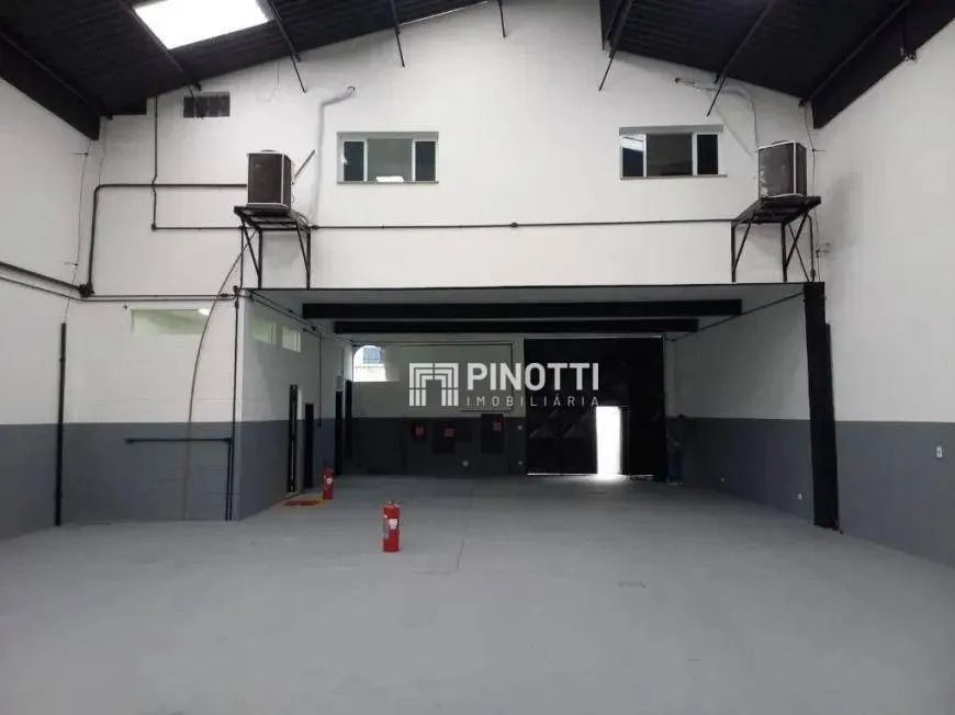 Galpão para alugar, 650 m² por R$ 15.985,00/mês - Taboão - São Bernardo do Campo/SP