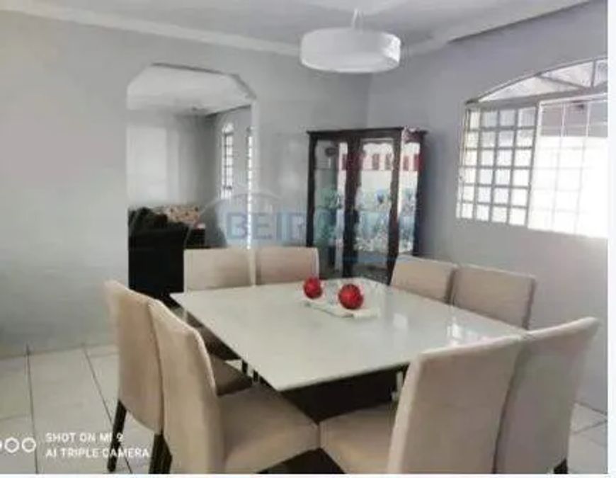 Casa 3 Quartos, 3 Suítes, Área de Lazer, 3 Vagas de Garagem à Venda na SHA Conjnuto 4 - Arniqueira