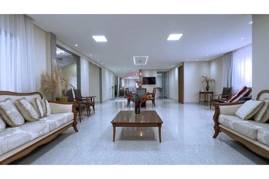 Casa Moderna rua 10 com 4 suítes