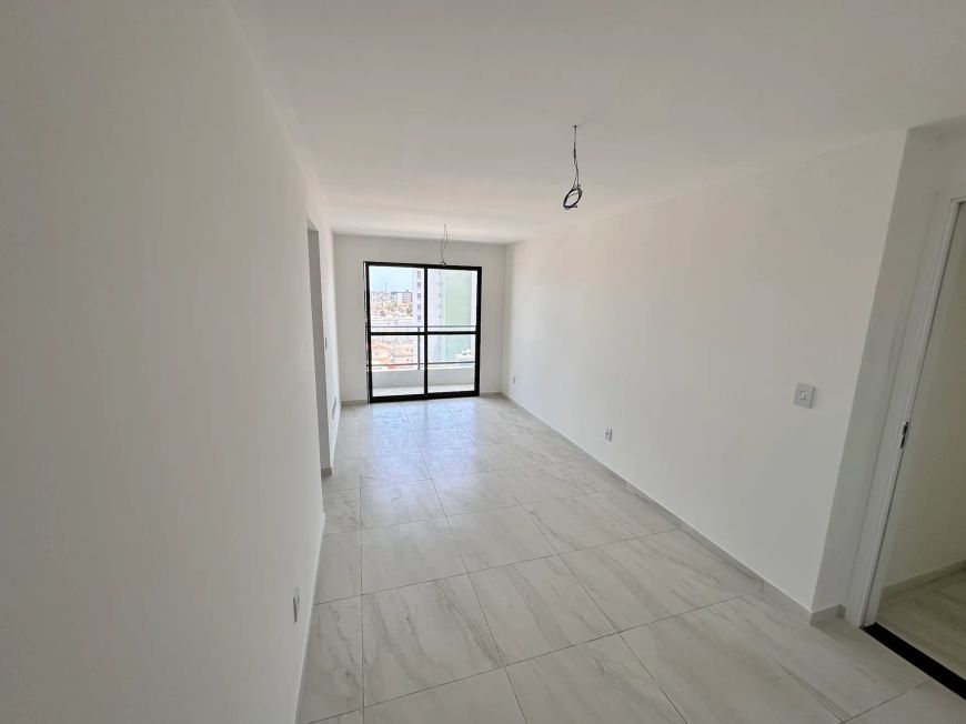 Apartamento de 2 quartos novo nos bancários