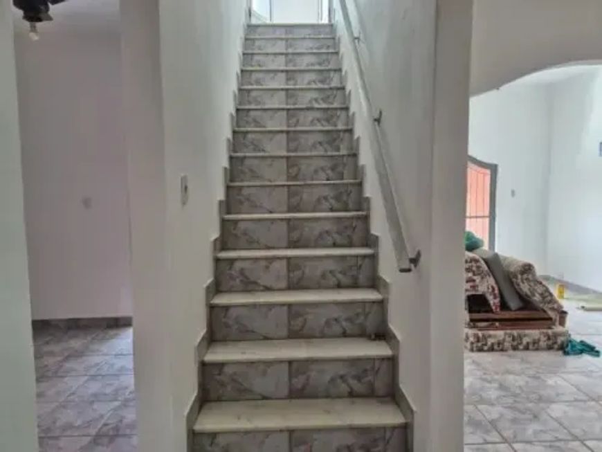 Imóvel para venda possui 150 metros quadrados com 3 quartos em Kennedy - Nova Iguaçu - RJ