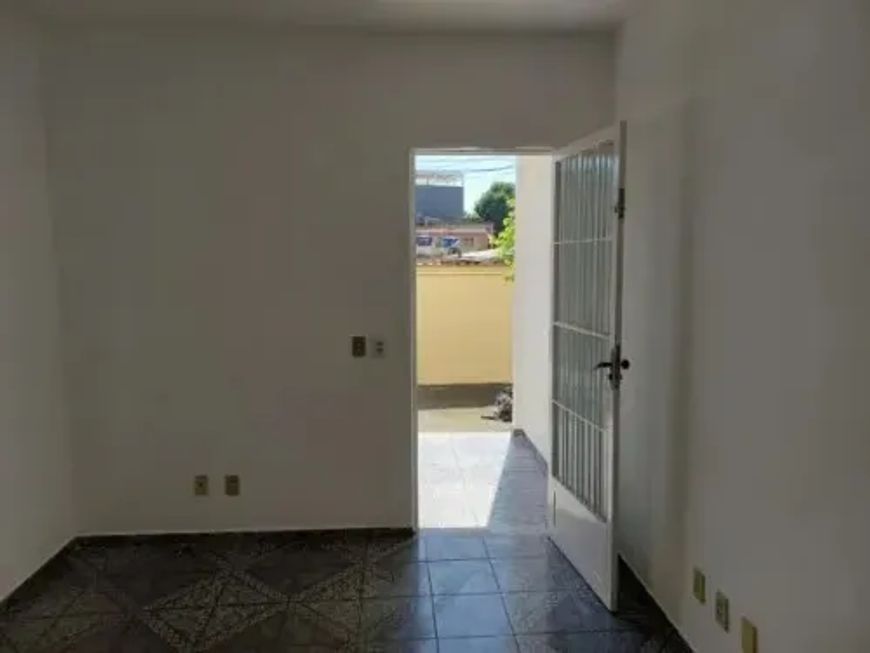 Imóvel para venda tem 195 metros quadrados com 3 quartos em Kennedy - Nova Iguaçu - RJ
