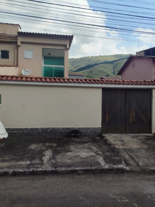 Imóvel para aluguel possui 100 metros quadrados com 2 quartos em Jardim Alvorada - Nova Iguaçu - RJ