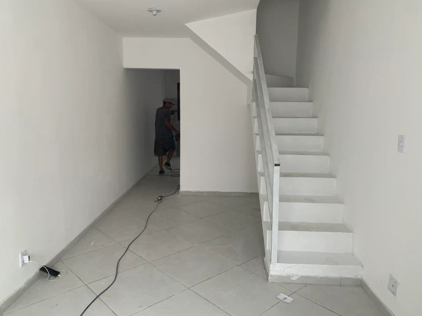 🏡 Oportunidade Imperdível! Casa Duplex no Jardim Laranjeiras – Nova Iguaçu 🏡