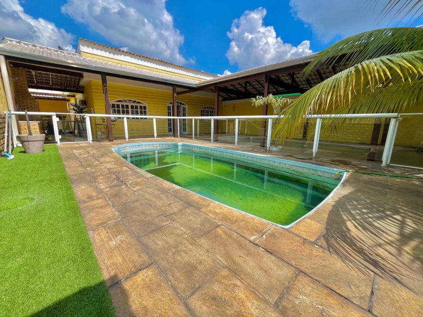 CASA LINEAR 4 QUARTOS,1 SUITE , PISCINA, ÁREA GOUMET NO JARDIM TROPICAL, NOVA IGUAÇU 300M² TERRENO