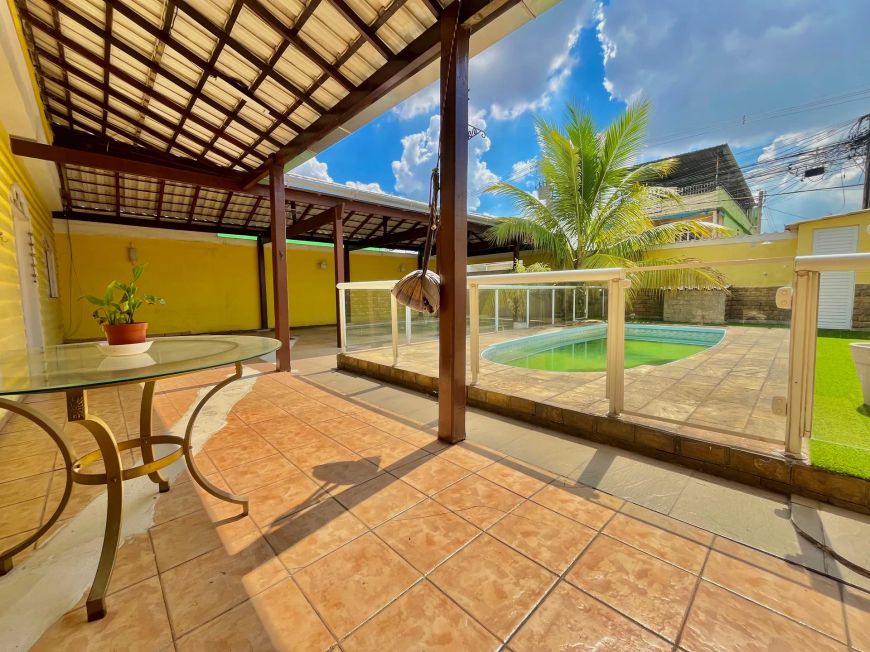 CASA LINEAR 4 QUARTOS,1 SUITE , PISCINA, ÁREA GOUMET NO JARDIM TROPICAL, NOVA IGUAÇU 300M² TERRENO