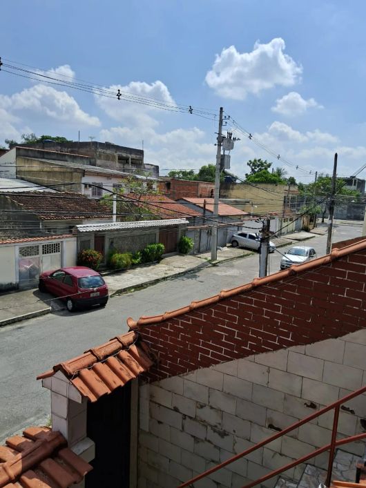 Ótimo sobrado em Monte Líbano com 02 quartos