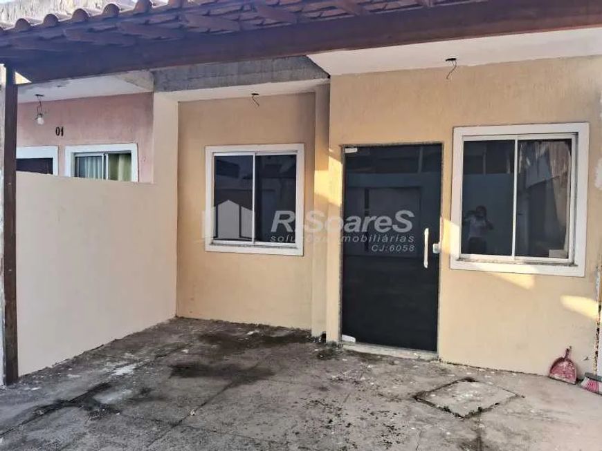 Casa de rua : Linear / Residencial / Cabuçu