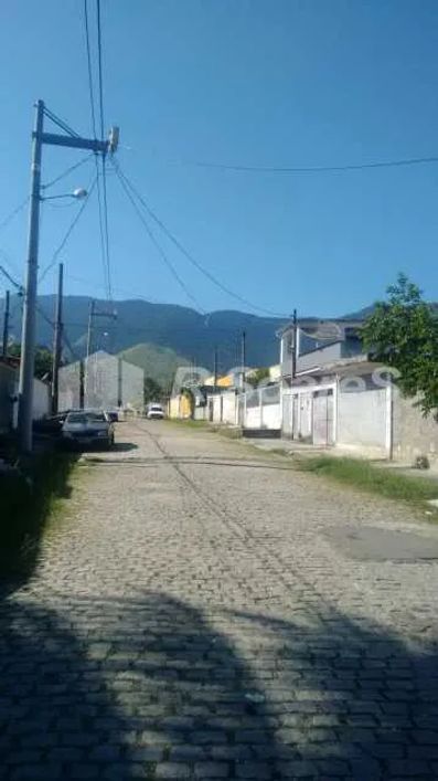 Casa de rua : Linear / Residencial / Cabuçu